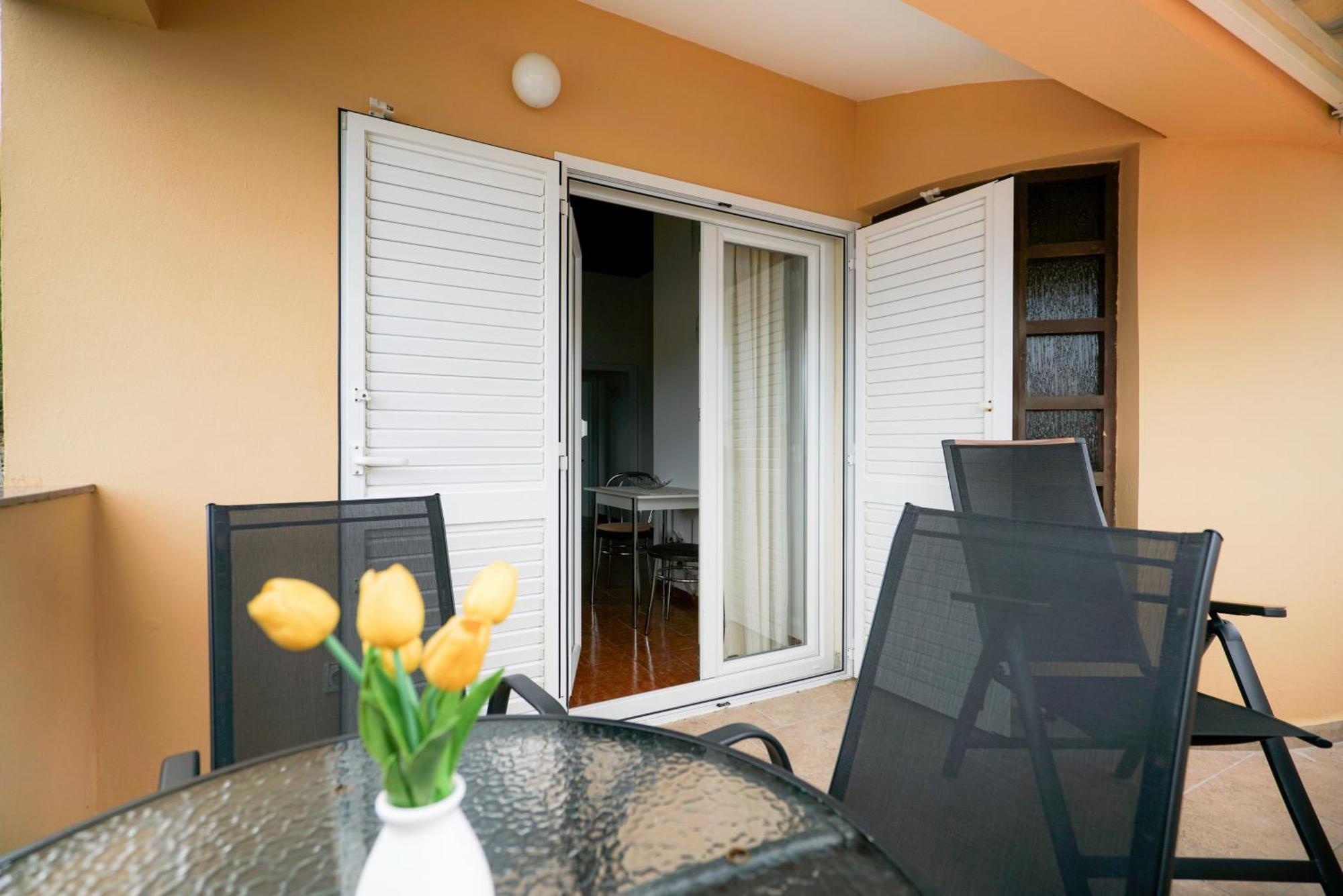Apartments Osljak Preko Εξωτερικό φωτογραφία